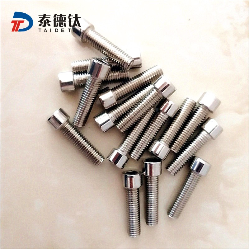 圓柱體內(nèi)六角螺釘